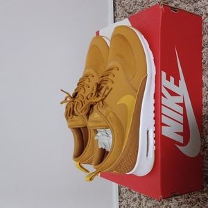 Womens Nike Air Max Thea